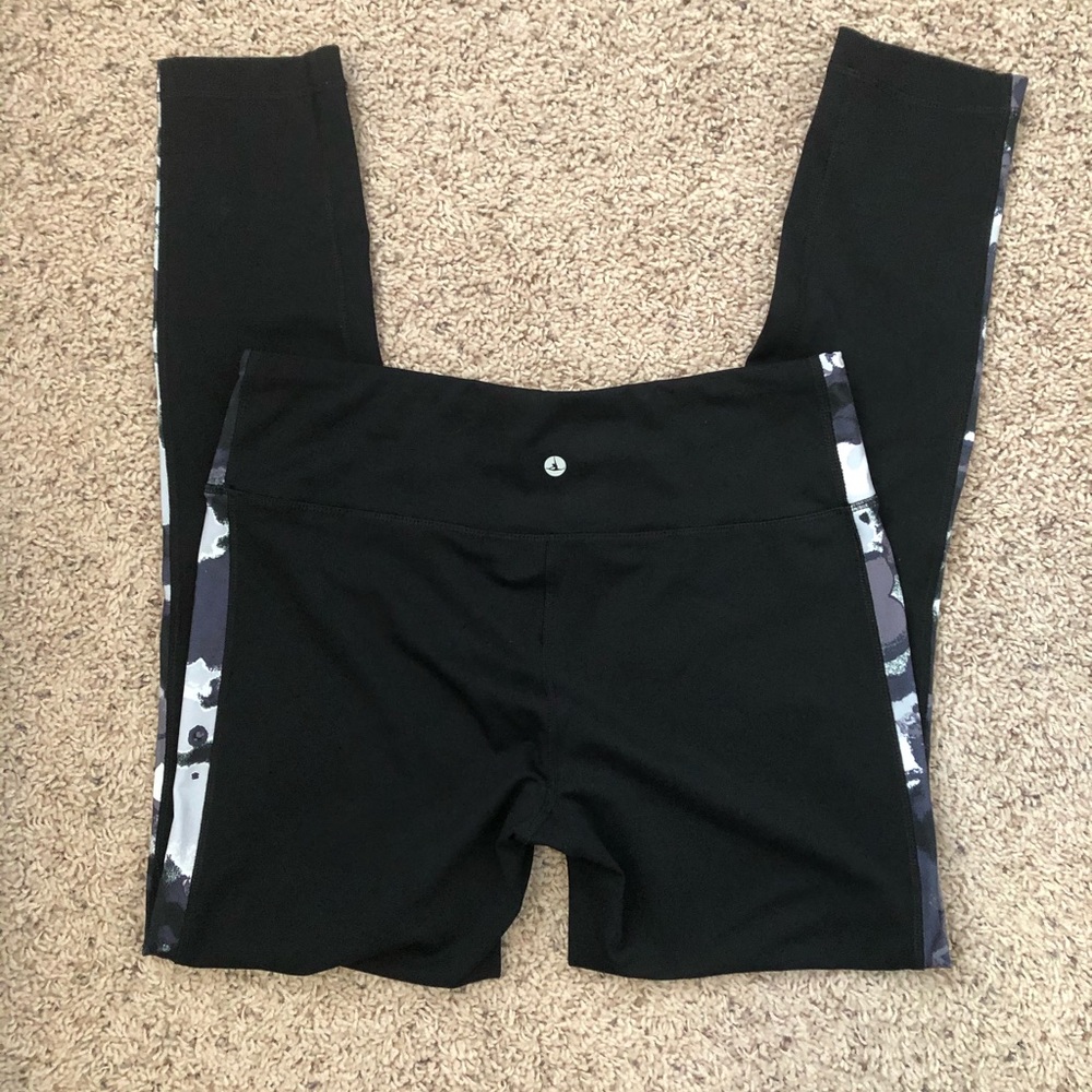 Reflex Black & Camo Yoga Ankle Leggings-S - Picture 3 of 7